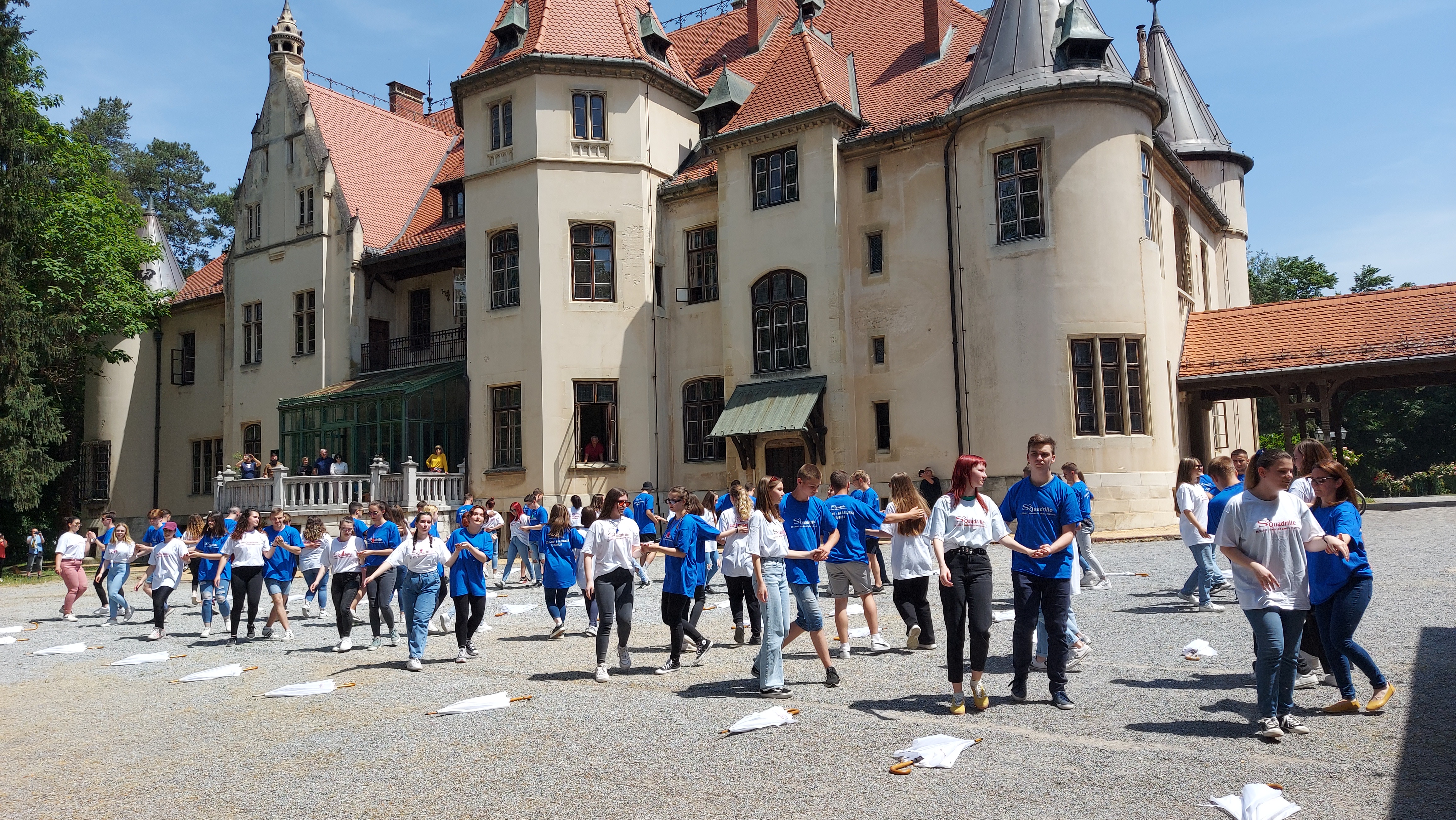 Oproštaj maturanata uz Quadrillu