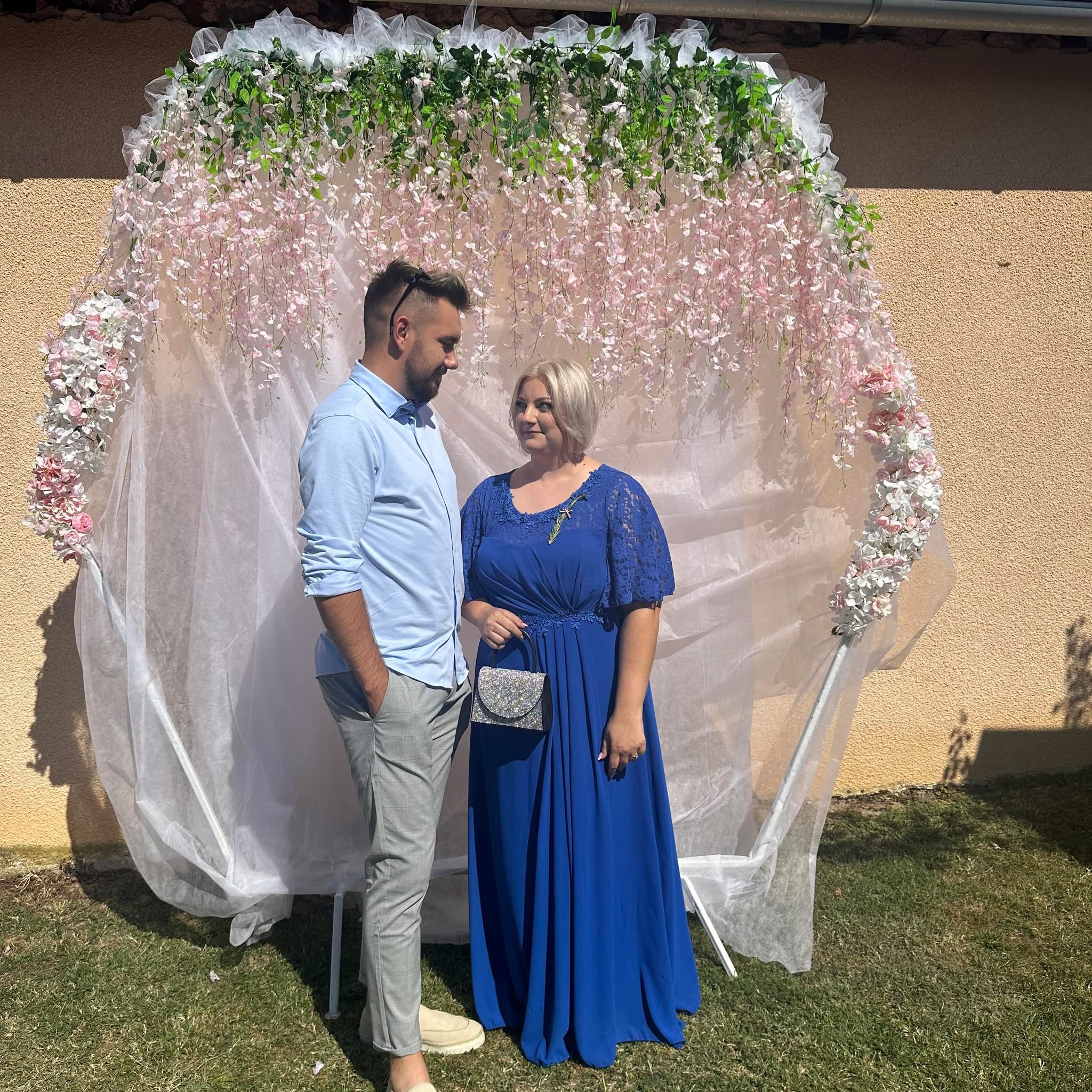 ​Sutra od 13:00 sati, emisija ''Čestitke i pozdravi'' posvećena je mladencima Klari i Andreju