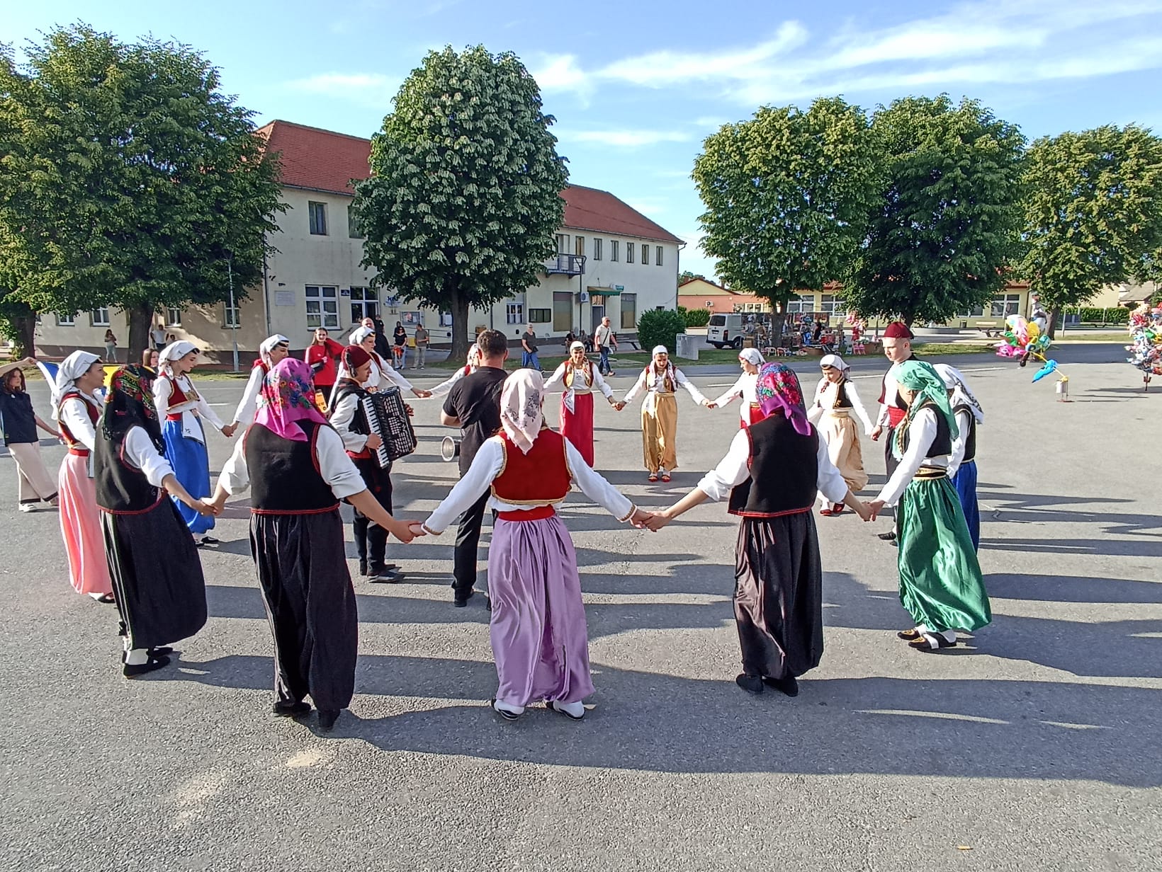 „Kolo na čimenu” 28. smotra folklora u Marijancima poprimila međunarodni karakter