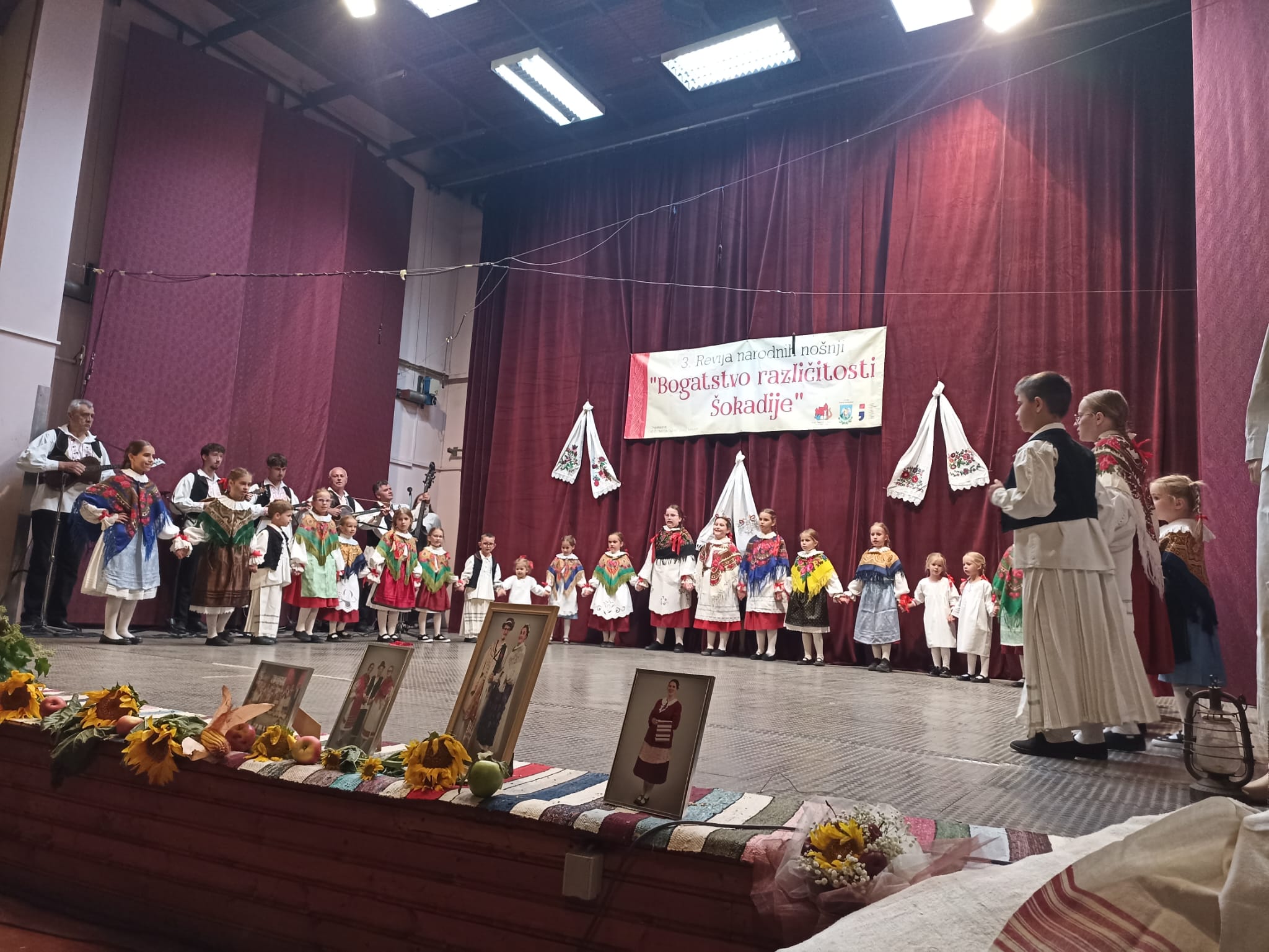 3. Revija narodnih nošnji Slavonije okupila čuvare tradicijske baštine